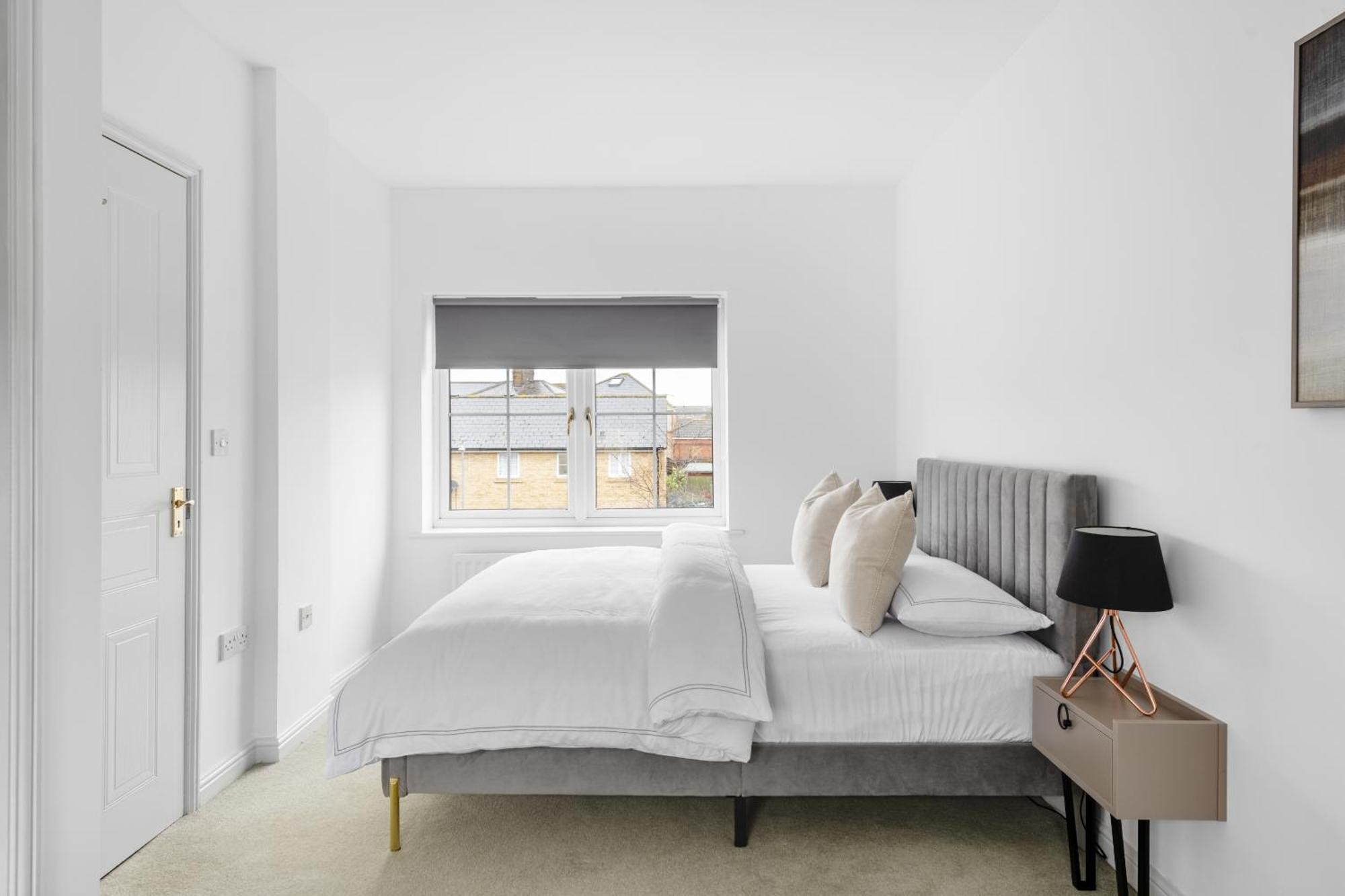 Luxurious 3 Bed House With Free Parking, Close To The Train Station & Town Брэйнтри Экстерьер фото