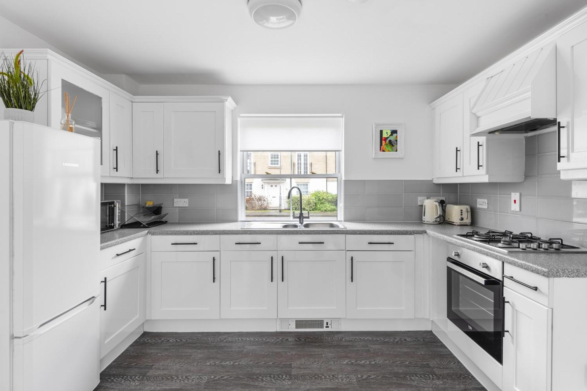 Luxurious 3 Bed House With Free Parking, Close To The Train Station & Town Брэйнтри Экстерьер фото