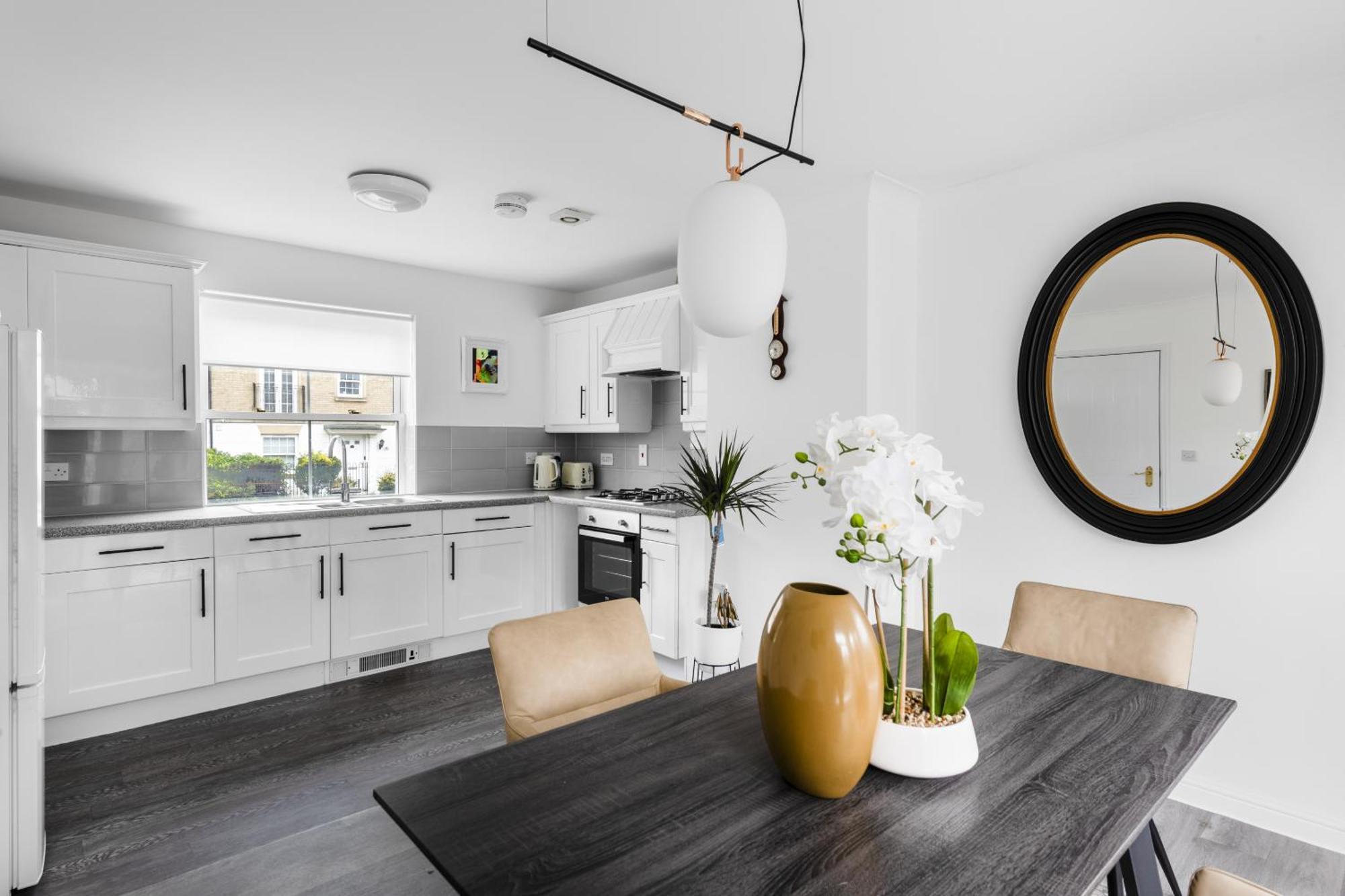 Luxurious 3 Bed House With Free Parking, Close To The Train Station & Town Брэйнтри Экстерьер фото